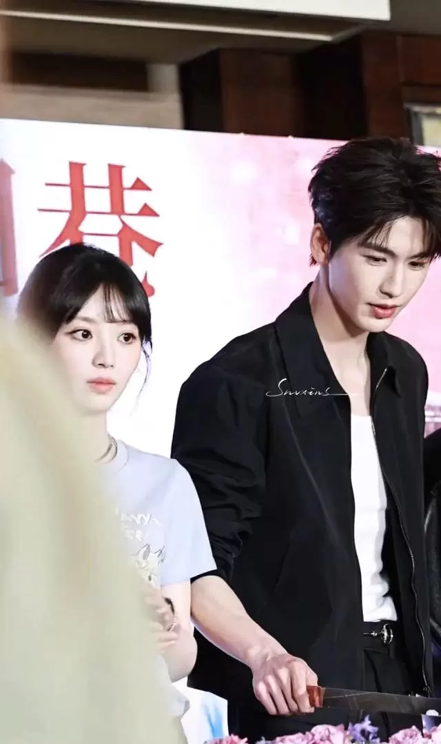 张凌赫古装贵公子形象固化,观众自发构建CP逻辑成现象 _ 情报图 张凌赫古装贵公子形象固化,观众自发构建CP逻辑成现象 _ 情报图